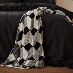 Style Sisters Black Cream Knitted Cube Cotton Blanket Throw (150cm X 180cm)