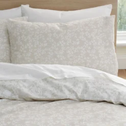 Bianca Shadow Leaves Natural 200TC Duvet Set -Julian Charles 57806 SHADOW LEAVES DUVET SET NATURAL IMAGE 3