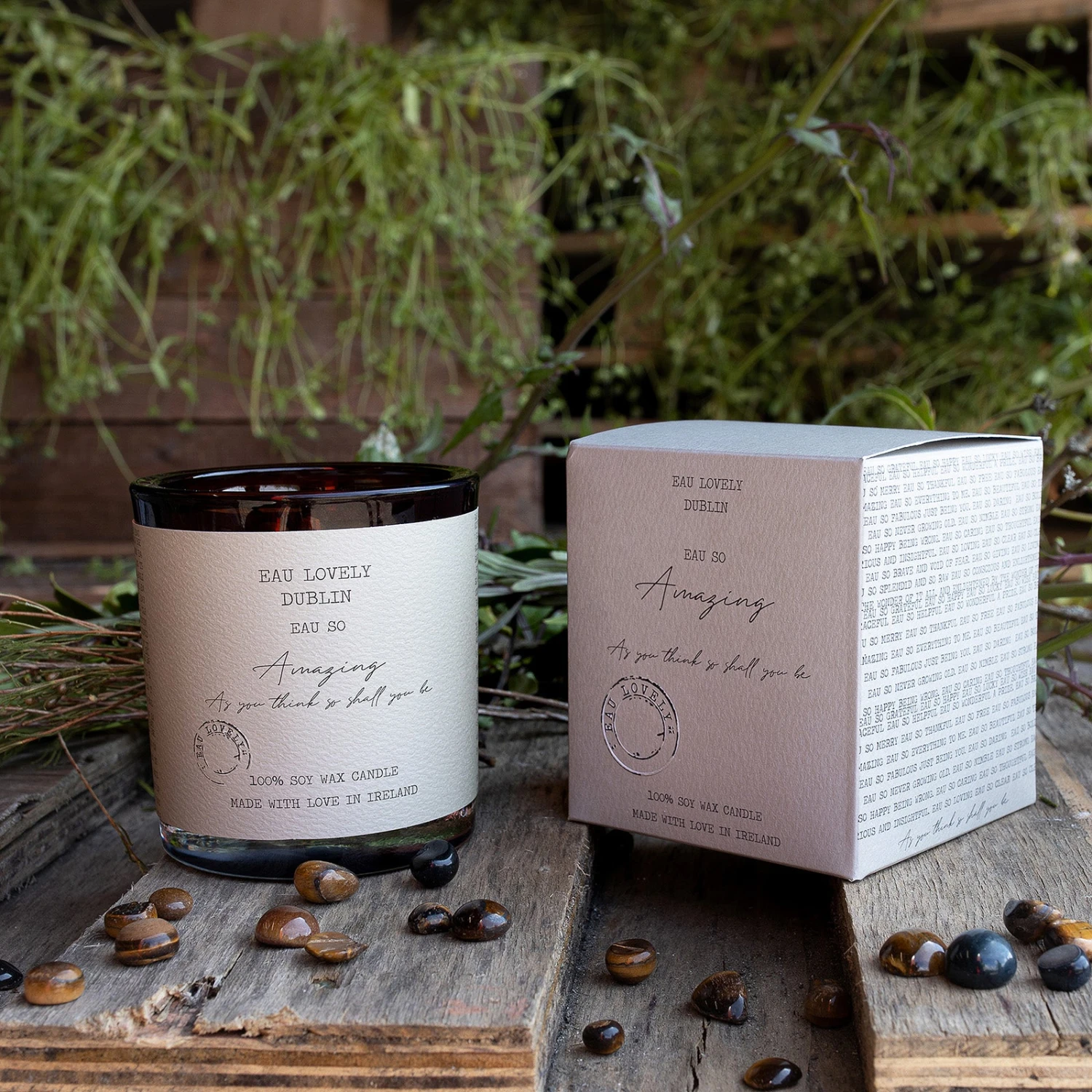 Eau Lovely Eau So Amazing Tiger Eye Wood Wick Candle 2 Eau Lovely Eau So Amazing Tiger Eye Wood Wick Candle - Image 2