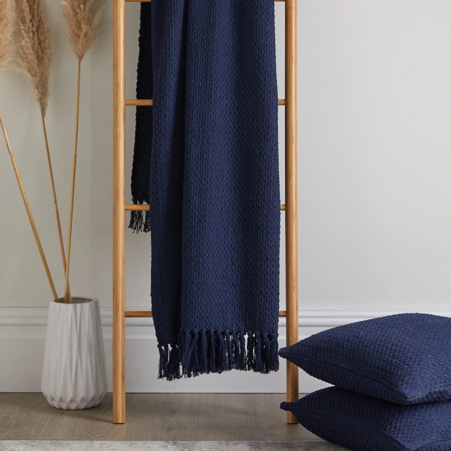 Hayden Navy Large Cotton Throw (200cm X 200cm) 1 Hayden Navy Large Cotton Throw (200cm X 200cm)