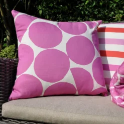 Ingo Reversible Pink/Green Outdoor Cushion (43cm X 43cm) -Julian Charles Ingo Outdoor Cushion Green 05