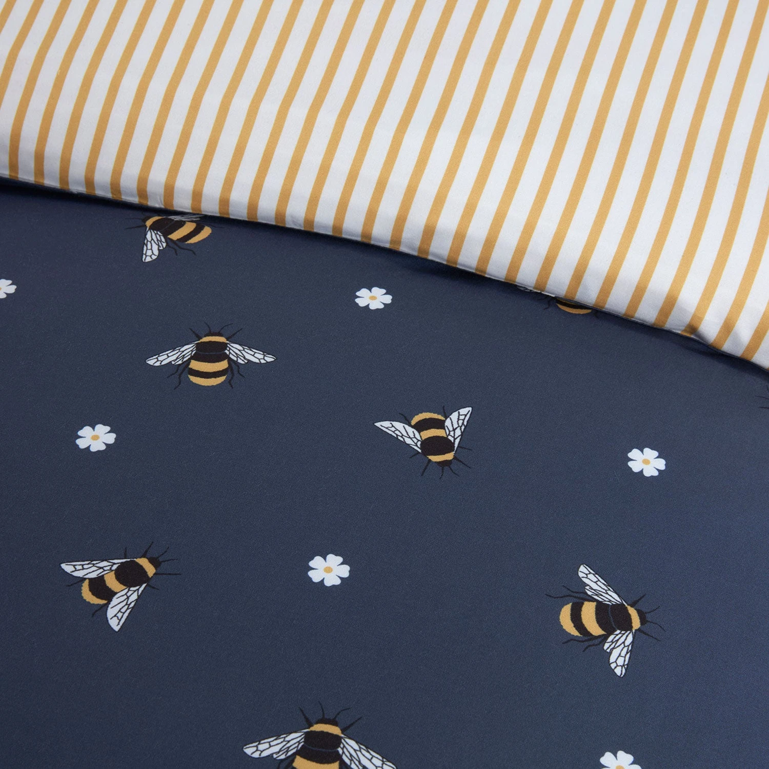 Daisy Bee Navy Reversible Super Soft Duvet Set 3 Daisy Bee Navy Reversible Super Soft Duvet Set - Image 3