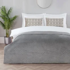 Florence Silver Velvet Pinsonic Throw (150cm X 200cm)