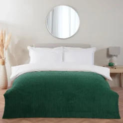 Harper Emerald Green Chunky Ribbed Fleece Throw