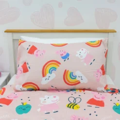 Peppa Pig Lovely 4.5 Tog Coverless Quilt Duvet -Julian Charles PP1LVYBD002UKI PEPPA PIG LOVELY SNG COVERLESS DUVET 4.5 ROOM SHOT PILLOW