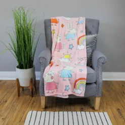 Peppa Pig Playful Rotary Fleece Blanket -Julian Charles PP1PYFFL001UK PEPPAPIGPLAYFULROTFLEECEBLANKET 6