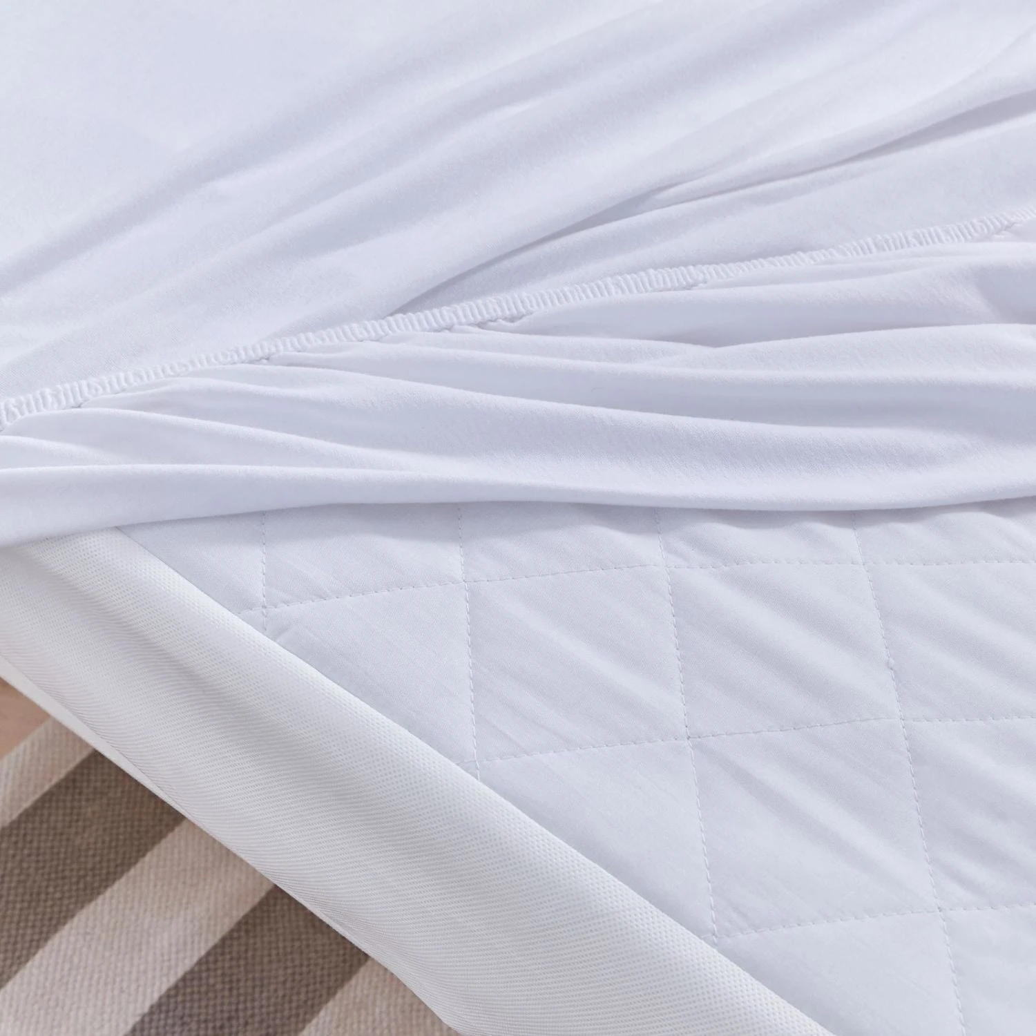 Silentnight Safe Nights Cot Bed Waterproof Mattress Protector 7 Silentnight Safe Nights Cot Bed Waterproof Mattress Protector - Image 7