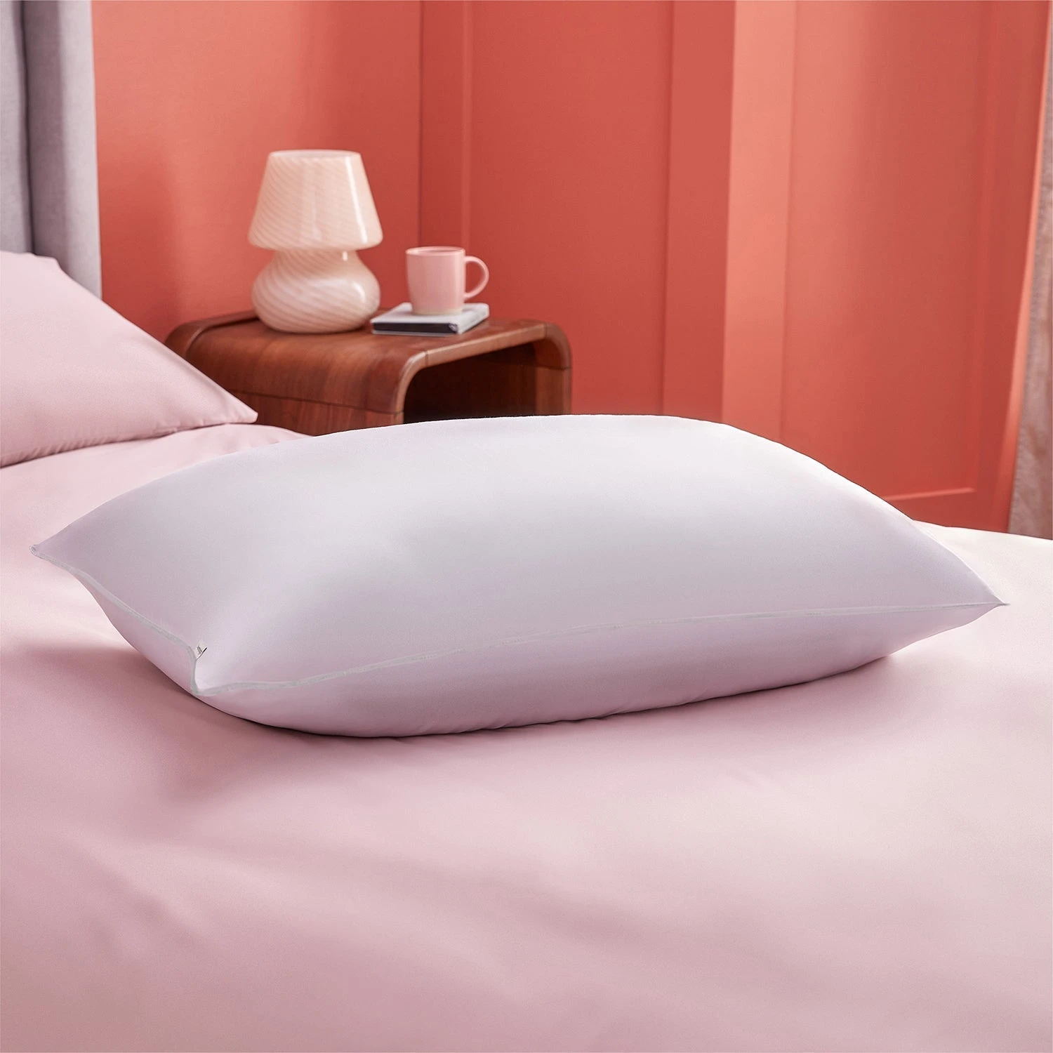 Silentnight The Big One Pillow - Medium Support 2 Silentnight The Big One Pillow - Medium Support - Image 2