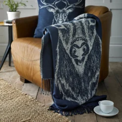 The Lyndon Company Stag Navy Soft Knitted Throw (140cm X 185cm)