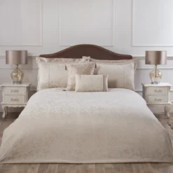 Paisley Natural Luxury Cotton Rich Jacquard Duvet Cover -Julian Charles jc paisley natural fp cushions 2da3fc9f 26a0 4841 a80f e8698f5f719c