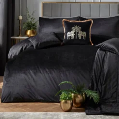 Laurence Llewelyn-Bowen Montrose Black Velvet Duvet Set